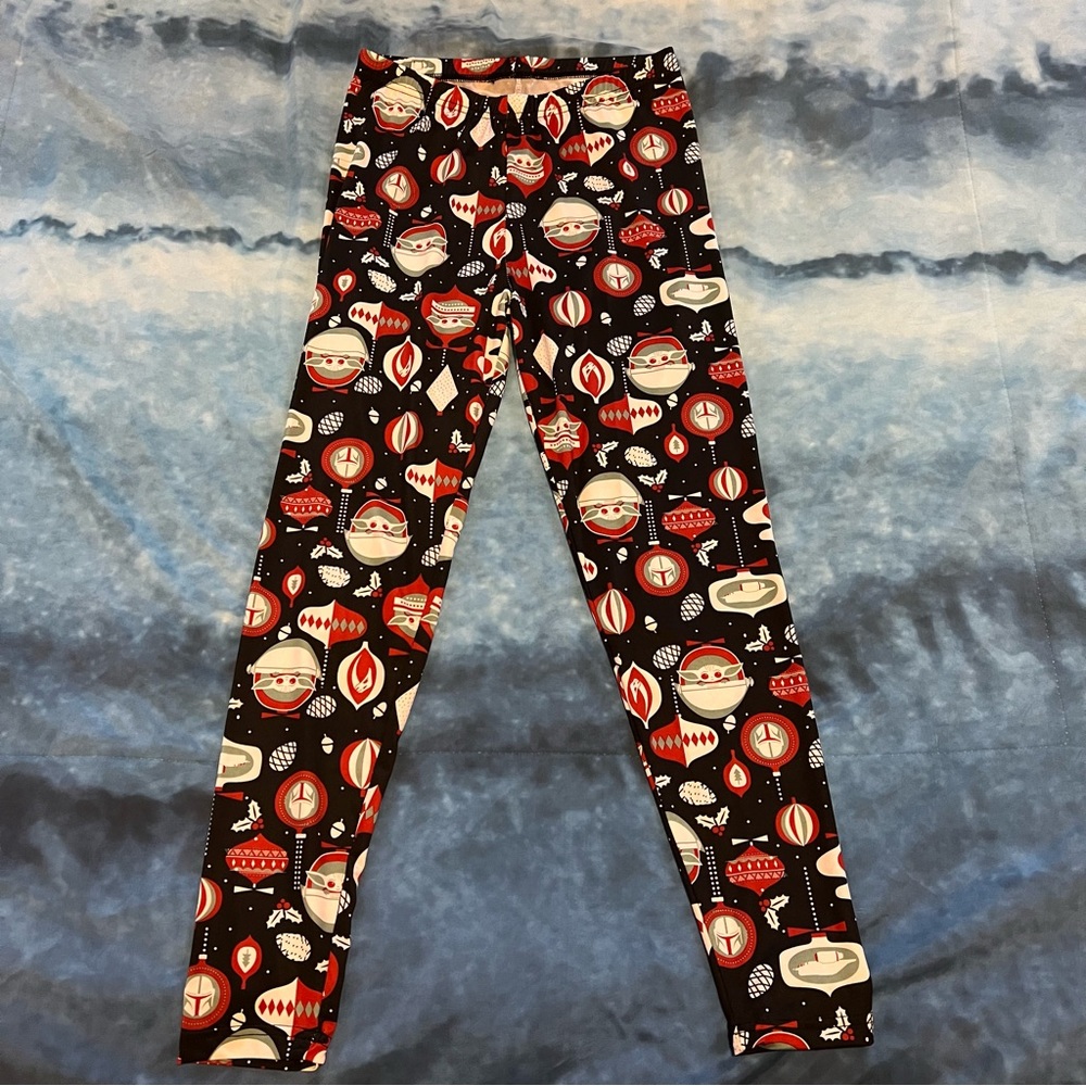 Baby Yoda Christmas leggings